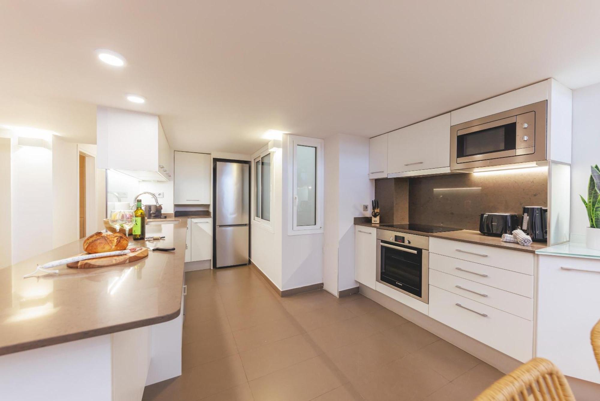 Bravissimo Hortes, 3-Bedroom Centre Apartment Жирона Экстерьер фото